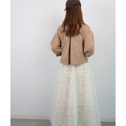 ドレスプラス DRESS+ 軽量ショート丈ダブルブレストクロップドトレンチジャケット （ベージュ）｜詳細画像