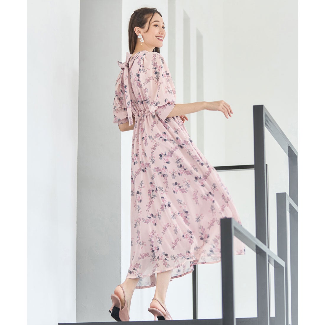 ドレスプラス DRESS+ ワンピース 花柄 半袖 ミモレ丈 フレアワンピース （ピンク）