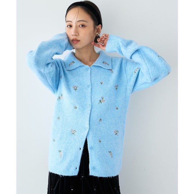 フラワー刺繍襟付きニットカーディガン （ライトブルー）