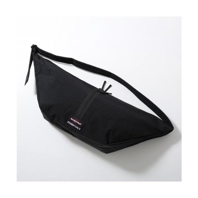 × FEAR OF GOD ESSENTIALS バッグ SHELL BAG EK0A5BPF （J0E/OffBlack）