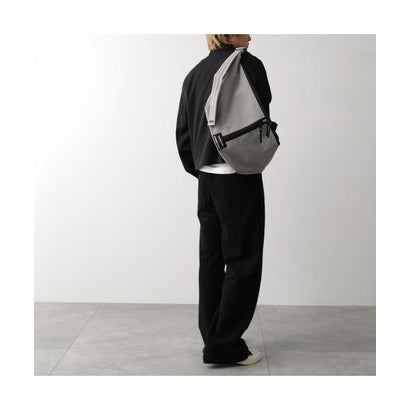 EASTPAK × FEAR OF GOD ESSENTIALS バッグ SHELL BAG EK0A5BPF （J0F/CEMENT）｜詳細画像