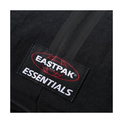 EASTPAK × FEAR OF GOD ESSENTIALS バッグ SHELL BAG EK0A5BPF （J0F/CEMENT）｜詳細画像