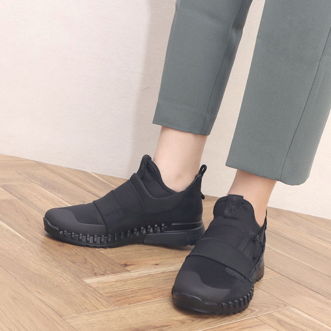 エコー ECCO ZIPFLEW W SLIP-ON （SHALE/SHALE） -ファッション通販 