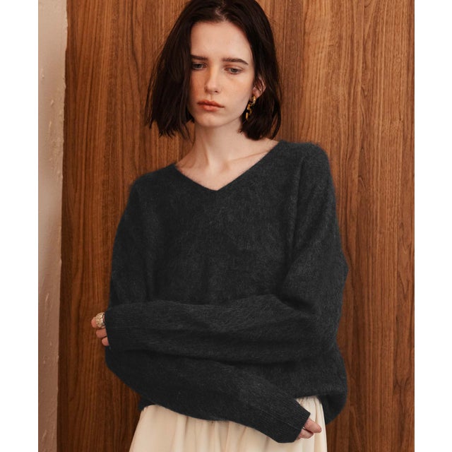 【2026AW】【ウール・カシミヤ・シルク混】Vネックシャギーニットプルオーバー （チャコールグレー）