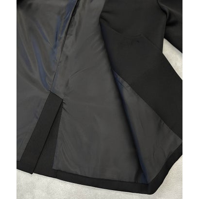 【2026AW】【M～Lサイズ展開】ディープUネックゴールドボタンノーカラージャケット 洗える （ブラック）｜詳細画像