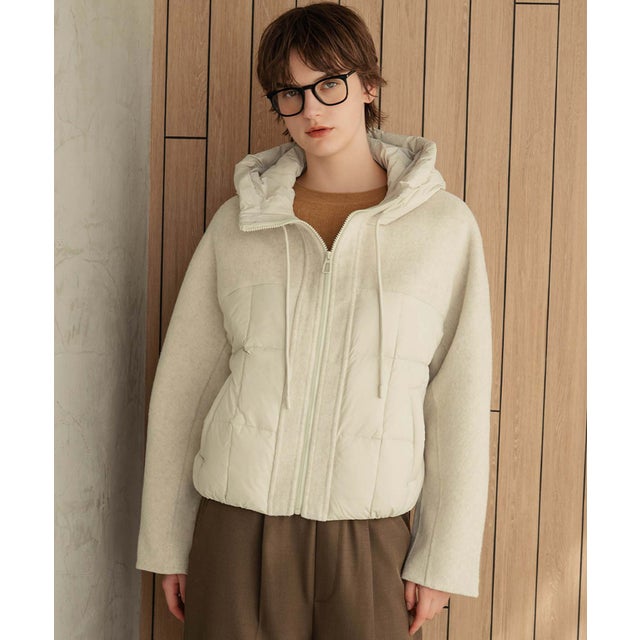 【2026AW】【S～Mサイズ展開】【ダウン90％】ウール混異素材ドッキングフード付きショートダウンブルゾン （アイボリー）