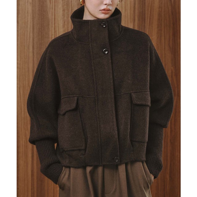 【2026AW】【上質ウール70％ / M・L】ニットドッキングハイネックダブルジップショート丈コート （ブラウン）