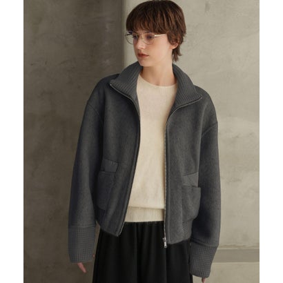 【2026AW】【S～Mサイズ展開】【ダウン90％使用 / 希少アンゴラ混】スタンドカラーショート丈ジップアップブルゾン （チャコールグレー）｜詳細画像