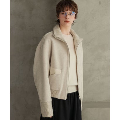 【2026AW】【S～Mサイズ展開】【ダウン90％使用 / 希少アンゴラ混】スタンドカラーショート丈ジップアップブルゾン （アイボリー）｜詳細画像