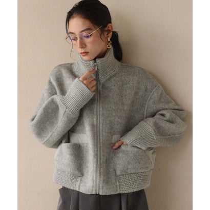 【2026AW】【S～Mサイズ展開】【ダウン90％使用 / 希少アンゴラ混】スタンドカラーショート丈ジップアップブルゾン （ライトグレー）｜詳細画像