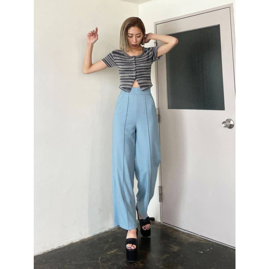 EMODA アシンメトリーカットバルキーサンダル（ホワイト