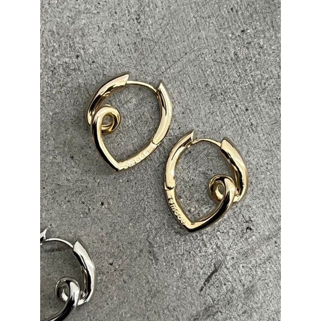 ツイストフープピアス （ゴールド）