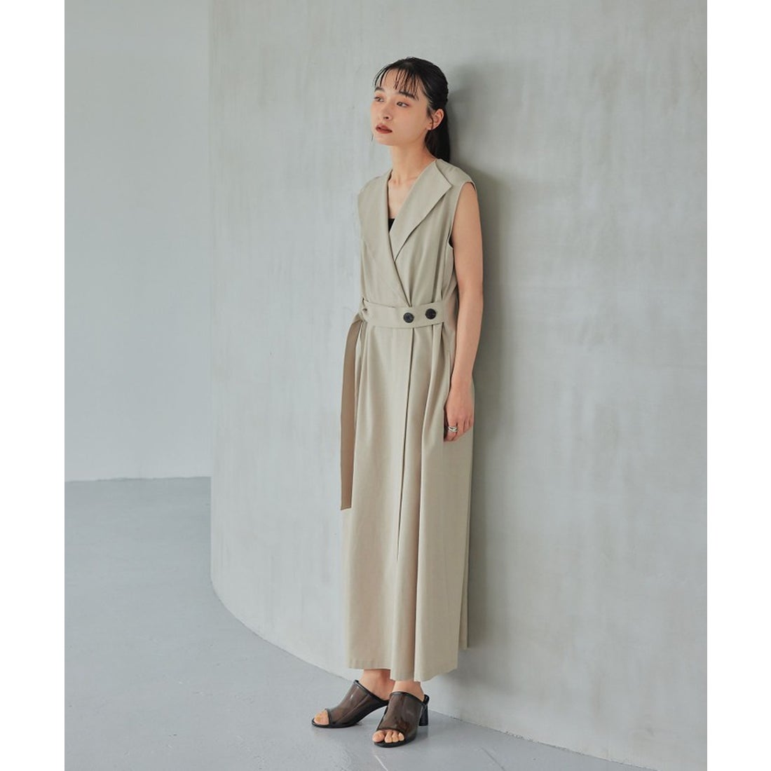 EMMEL REFINES＞EM ベルテッド フィット＆フレア ワンピース （BEIGE 
