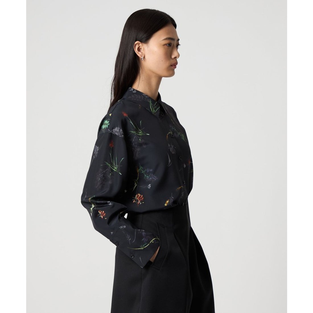 EMMEL REFINES＞EM フラワープリント シャツ （BLACK） - ファッション