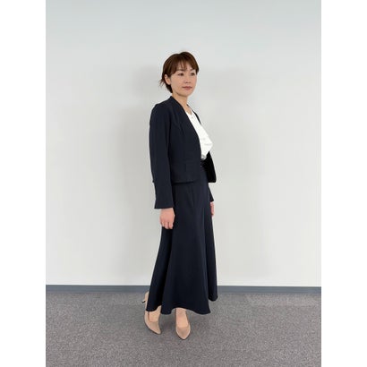 エミリアン Emilyan 洗えて動けるワーママスーツのスカートタイプ！【手洗いできるハイストレッチジョーゼット】カラーレスジャケット＆マーメイドスカートセットアップスーツ （ネイビー）｜詳細画像