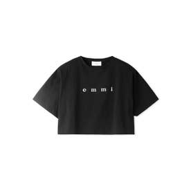 【emmi×PlaX】 emmiロゴクロップドTシャツ （BLK）