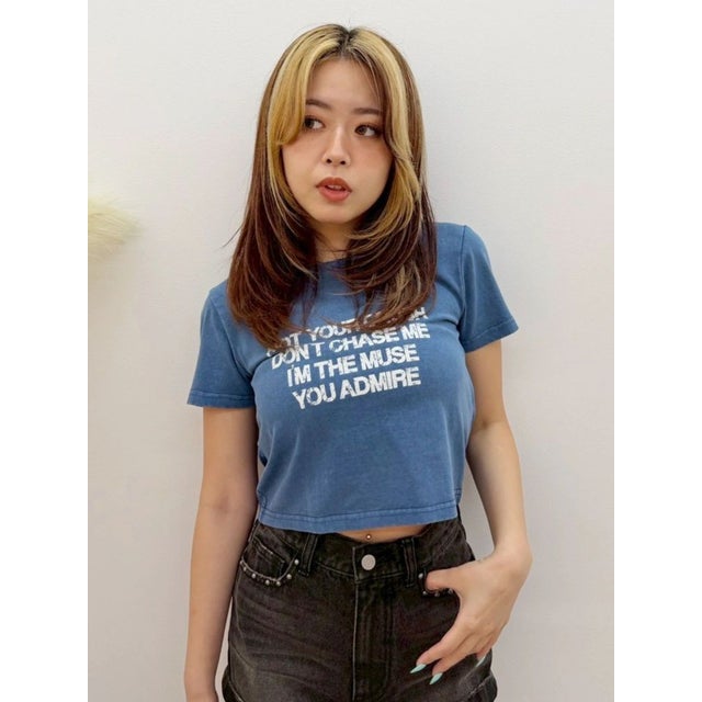 バックオープンクロップドTシャツ （ブルー）