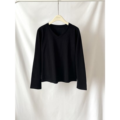 すっきりVネックで着回しやすい、ベーシック長袖Tシャツ レディース 長袖 Vネック カットソー トップス シンプル ベーシック インナー レイヤード 無地 きれいめ カジュアル 通勤 春 秋 冬 （ブラック）｜詳細画像