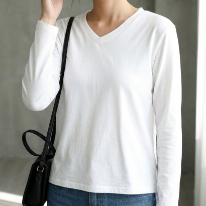 すっきりVネックで着回しやすい、ベーシック長袖Tシャツ レディース 長袖 Vネック カットソー トップス シンプル ベーシック インナー レイヤード 無地 きれいめ カジュアル 通勤 春 秋 冬 （ホワイト）｜詳細画像