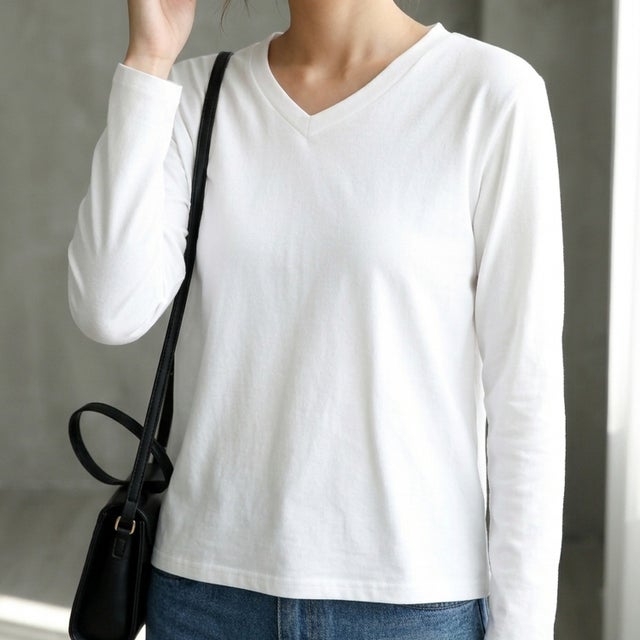 すっきりVネックで着回しやすい、ベーシック長袖Tシャツ レディース 長袖 Vネック カットソー トップス シンプル ベーシック インナー レイヤード 無地 きれいめ カジュアル 通勤 春 秋 冬 （ホワイト）