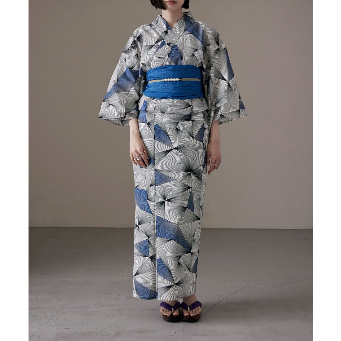 ネイビーとホワイトの幾何学模様の浴衣 ファッションレター Fashion Letter 綿仕立て上がり浴衣 2点セット （E