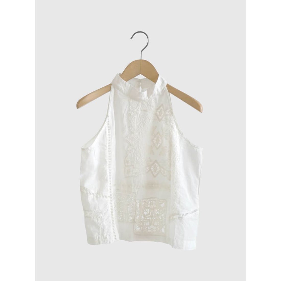 フィーカ FIKA. Cutwork lace blouse （オフホワイト） -ファッション 