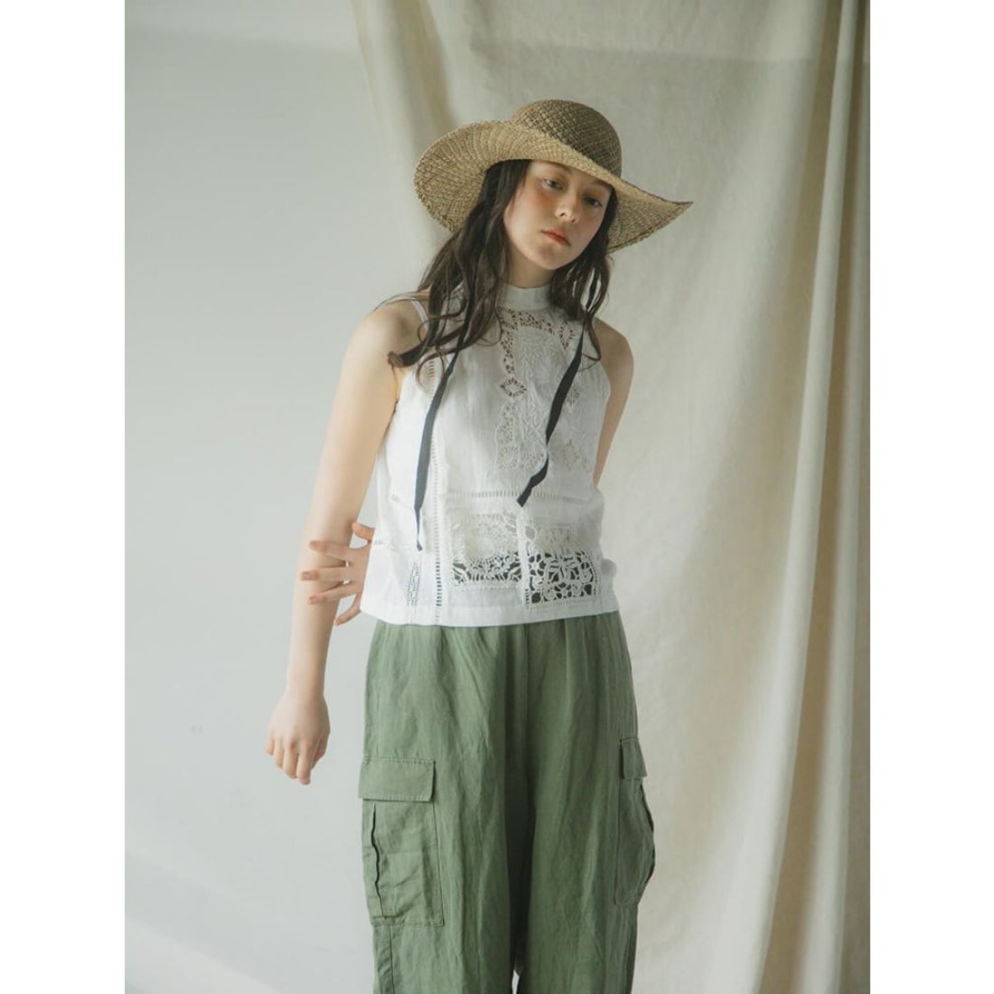 フィーカ FIKA. Cutwork lace blouse （オフホワイト） -ファッション 