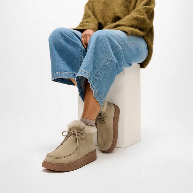 GEN-FF SUEDE SHEARLING LACE UP BOOTS （Cappuccino）
