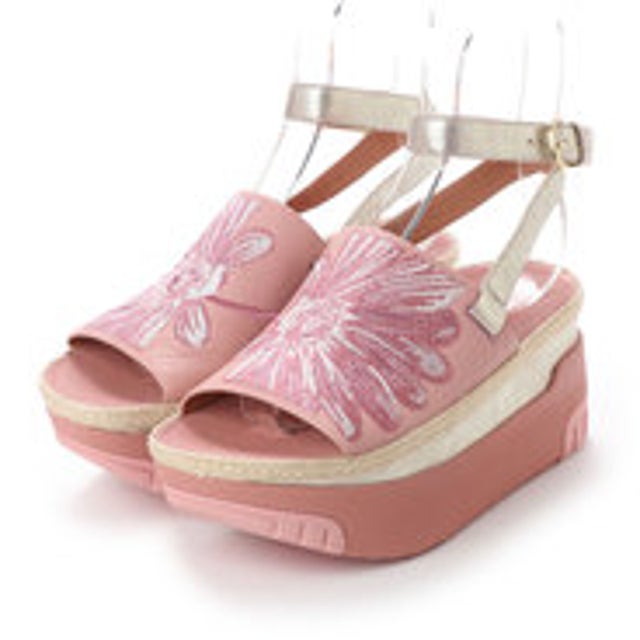 
                    FitFlop HAUTE DAISY PRINT EMBROIDERY PLATFORM SANDALS （Dusky Pink）