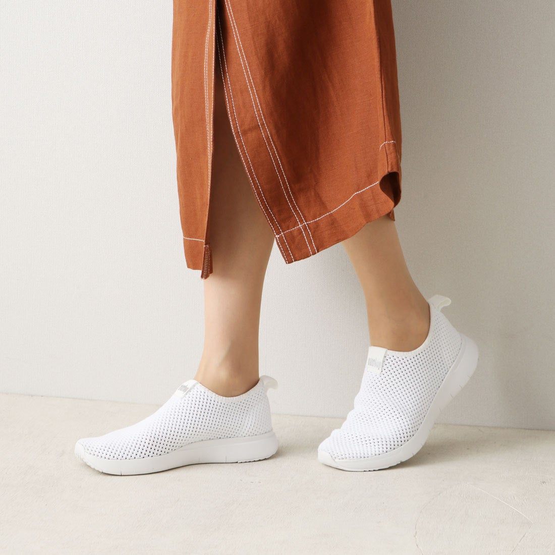 フィットフロップ fitflop AIRMESH SLIP ON （Urban White 