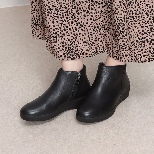 
         SUMI LEATHER ANKLE BOOTS （All Black）