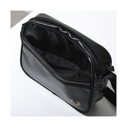 FRED PERRY ショルダーバッグ Tonal Mini Shoulder Bag L2169 （774/BLACK-GOLD/ブラック）｜詳細画像