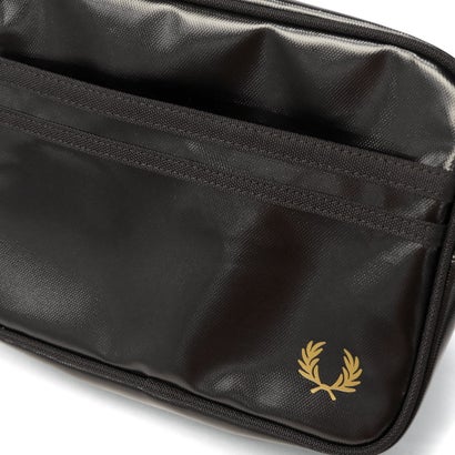 フレッドペリー FRED PERRY ショルダーバッグ ブランド ミニ コンパクト 小さめ 斜めがけ ヨコ 横 シンプル おしゃれ トラベル ミニショルダー 2L Tonal Classic Mini Shoulder Bag L2169 （BLACK×GOLD）｜詳細画像