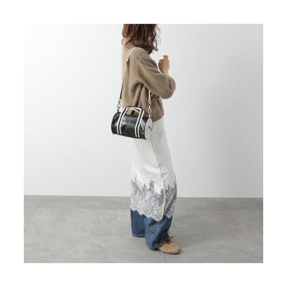 FRED PERRY ショルダーバッグ CLASSIC MINI BARREL BAG L9256 （D57/BLACK-ECRU/ブラック）｜詳細画像