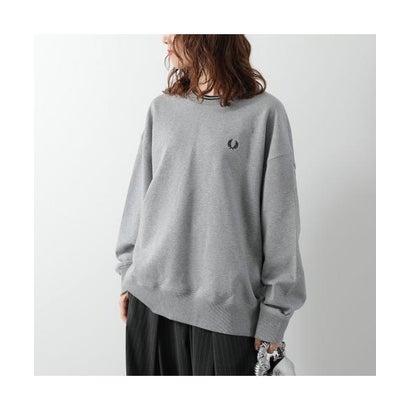 FRED PERRY トレーナー Oversized Tipped Sweatshirt M3497 （102/BLACK）｜詳細画像