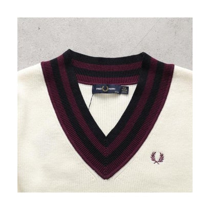 FRED PERRY セーター Bold Tipped V-Neck Jumper K3123 （560/ECRU/オフホワイト他）｜詳細画像
