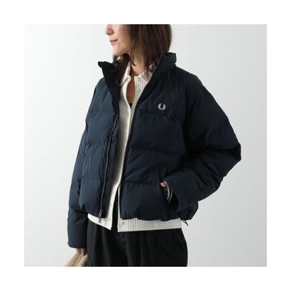 FRED PERRY 中綿ジャケット Raglan Sleeve Padded Jacket J3104 （560/ECRU/オフホワイト）｜詳細画像