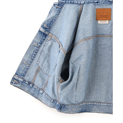 〈LEVIS〉LOOSE CROP TRUCKER （ブルー1）｜詳細画像