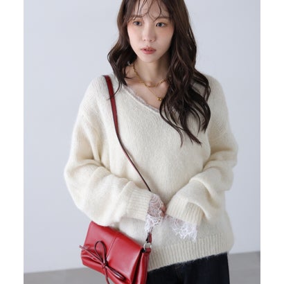 レース使いVネックニット （ブラウン）｜詳細画像