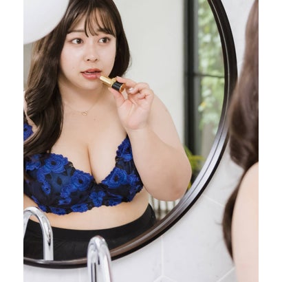 ボディメイクの真骨頂ゴージャス薔薇刺繍 「グレースイストグランデ ブラジャー（ワイヤー有り）」 ブラジャー （ピンク）｜詳細画像