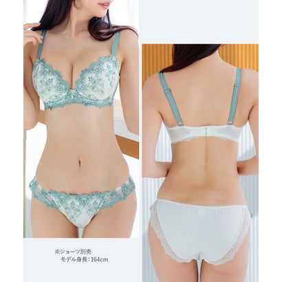 ロマンチックランジェリー安定感◎のすっきりバストメイク 「ノーブルティアラブラ004 ブラジャー（ワイヤー有り）」 ブラジャー （ホワイト）｜詳細画像