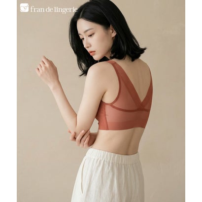 フランデランジェリー fran de lingerie 素肌より心地良いブラ極薄生地を圧着縫製して極限まで段差を減らし、下着のラインを目立ちにく苦しました。 「うすさらブラレット ブラジャー（ワイヤー無し）」 ノンワイヤーブラ ブラジャーワイヤーなし （レッド）｜詳細画像
