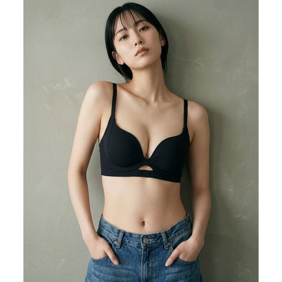 カンタンに谷間ができるブラハンサムなデザイン 「ドラマティカルブラ003 ブラジャー（ワイヤー無し）」 ノンワイヤーブラ ブラジャーワイヤーなし （ブラック）｜詳細画像