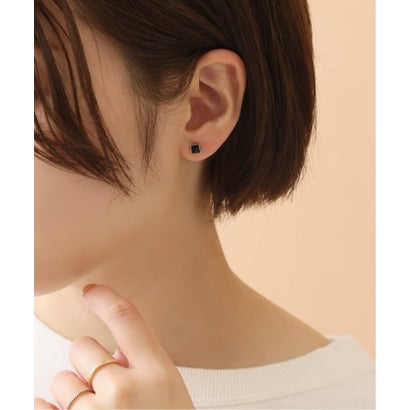 リラ Lilas 《予約》オニキスピラミッドモチーフ4mmピアス K10（両耳） （ゴールド）｜詳細画像