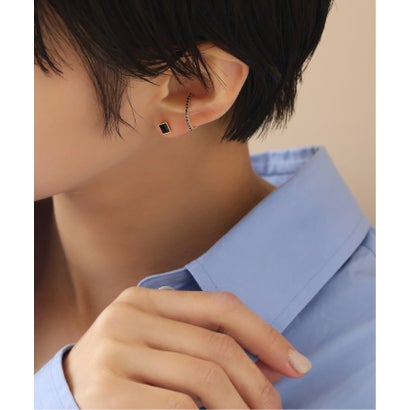 リラ Lilas 《予約》オニキスピラミッドモチーフ4mmピアス K10（両耳） （ゴールド）｜詳細画像