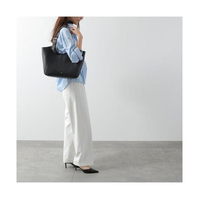 Furla トートバッグ  DORA M  レザー ハンドバッグ （O6000/NERO/ブラック）｜詳細画像