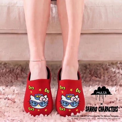 フクスケ fukuske 【MULGA THE  ARTIST×サンリオキャラクターズ】 スリッパ ハローキティ オリネーム付き (231A-58P) （Dレッド120）｜詳細画像