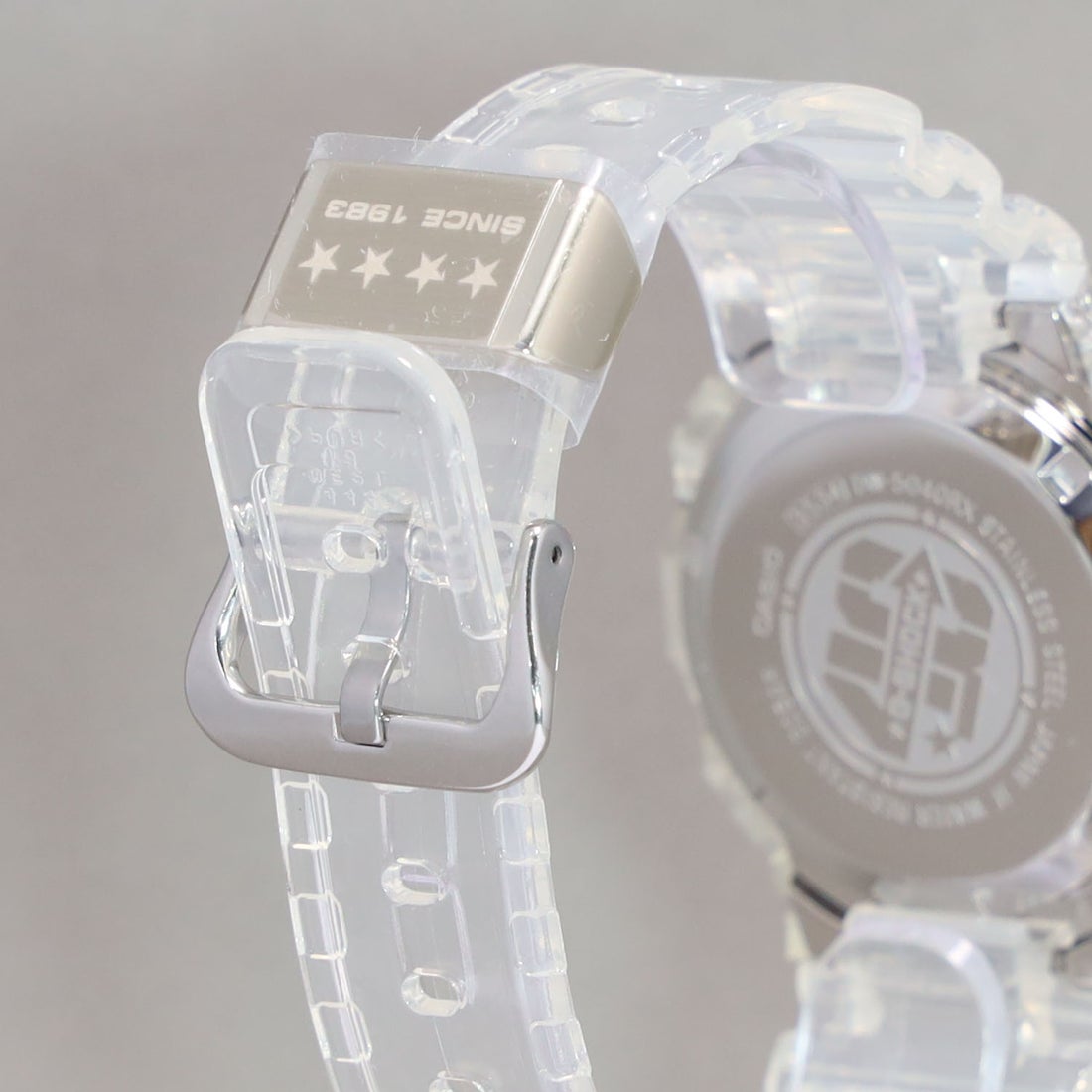 G-SHOCK】40th Anniversary CLEAR REMIX / DW-5040RX-7JR （クリア