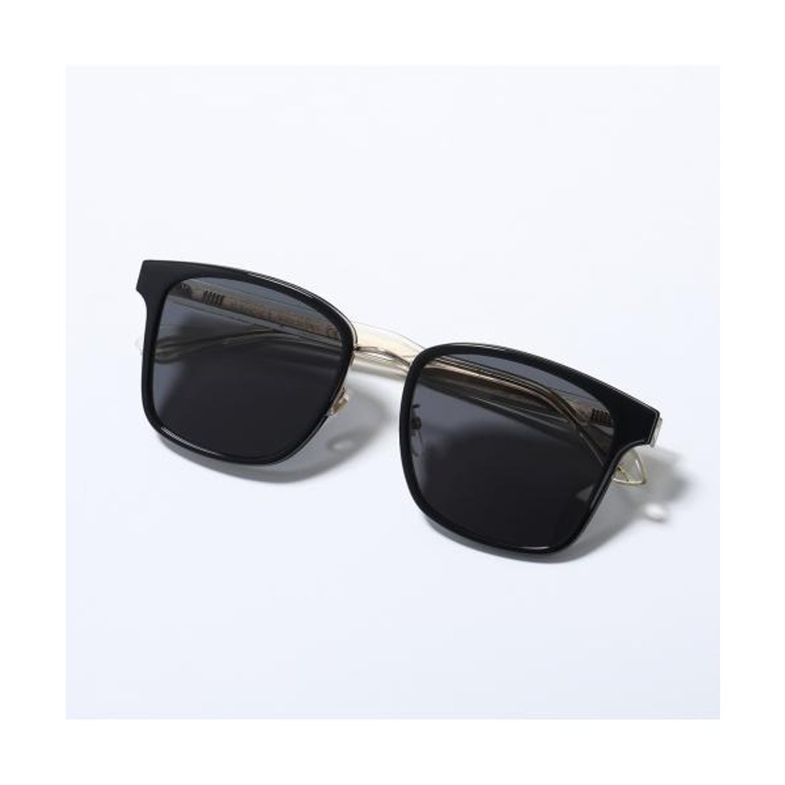 GUCCI グッチ　サングラス ブラック×ホワイト ウェリントン グッチ GUCCI GUCCI サングラス GG0563SKN ウェリントン型 （003/BLACK