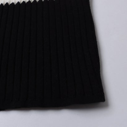 バイカラー タートルネックニットワンピース （WHITE×BLACK）｜詳細画像